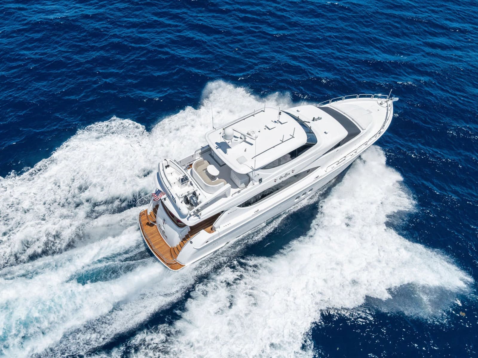 2013 Hatteras 80 Motor Yacht