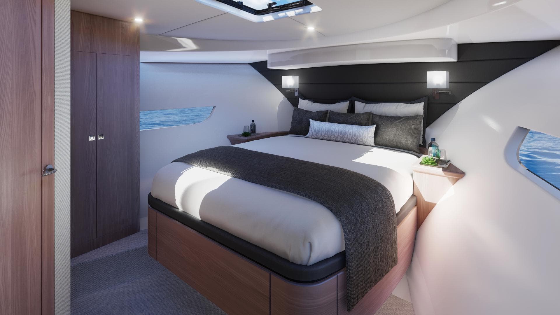 605 Interior Master Forward