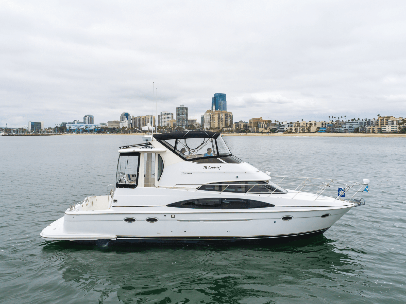2001 Carver 444