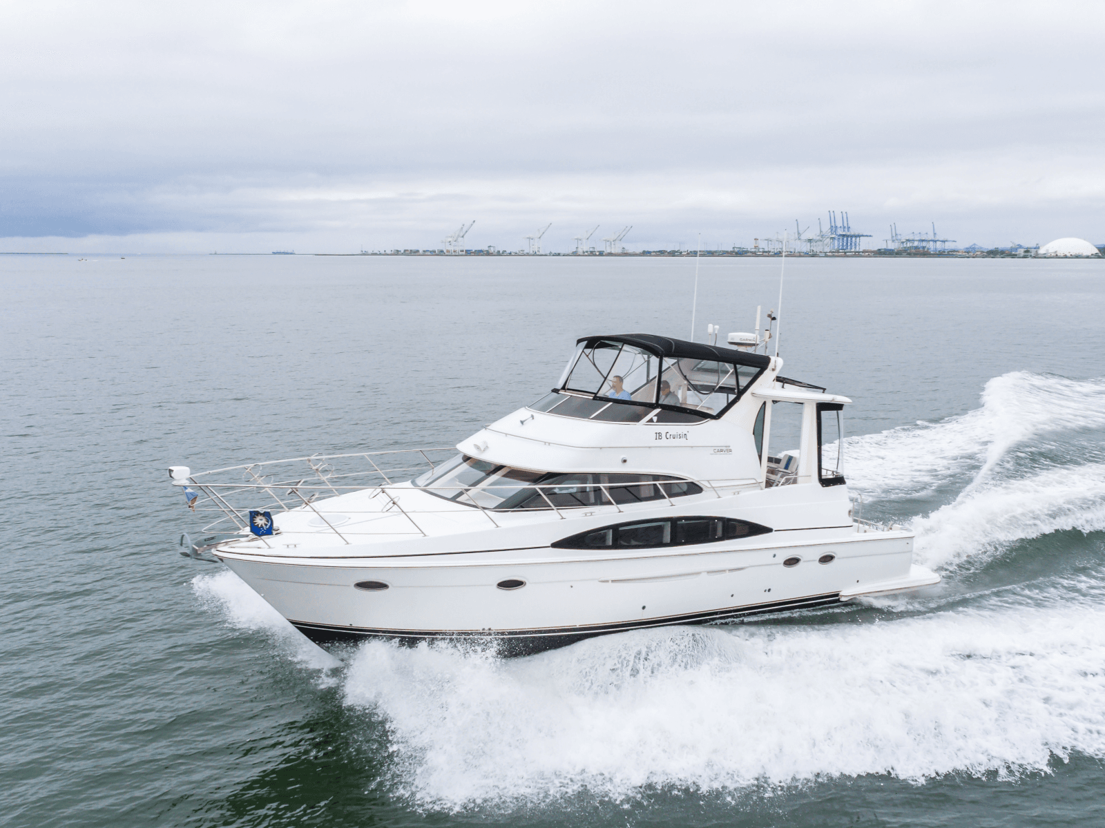 2001 Carver 444