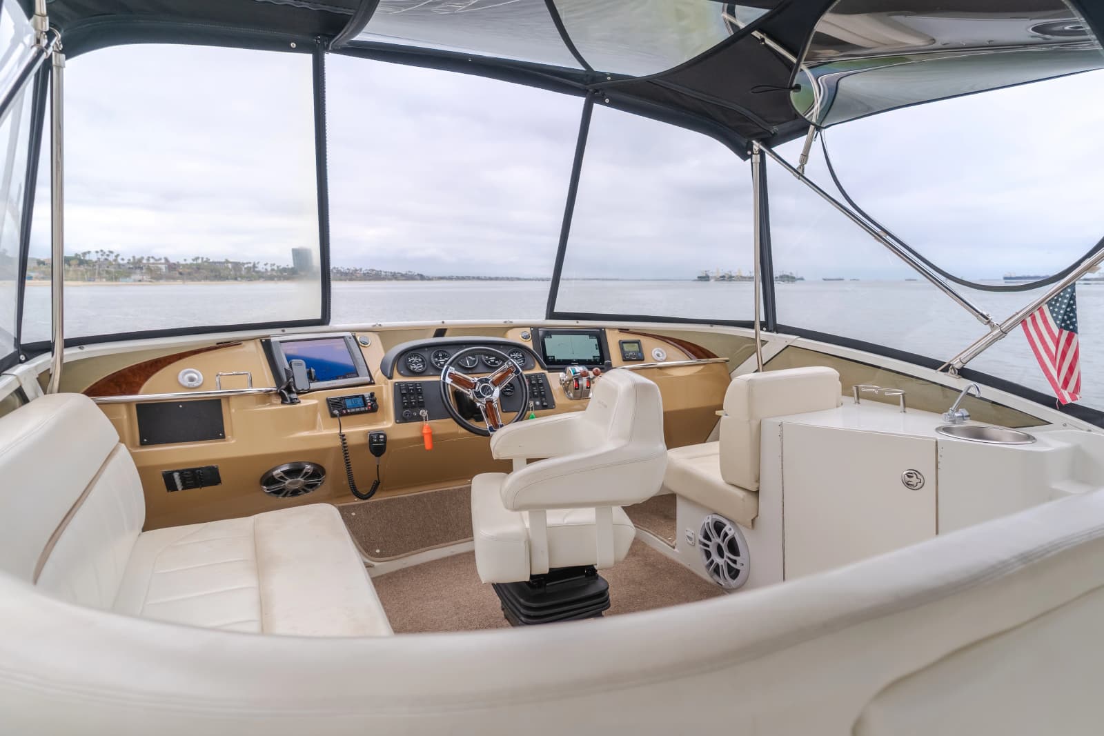 2001 Carver 444