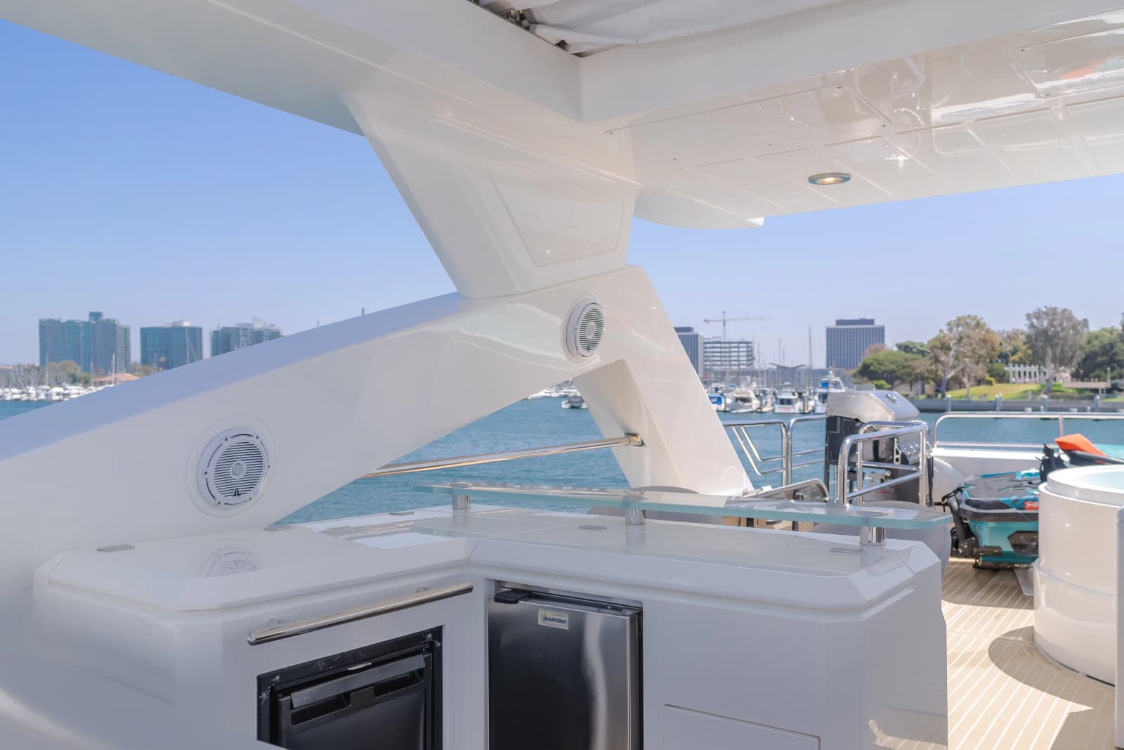 2011 Sunseeker 88 Yacht