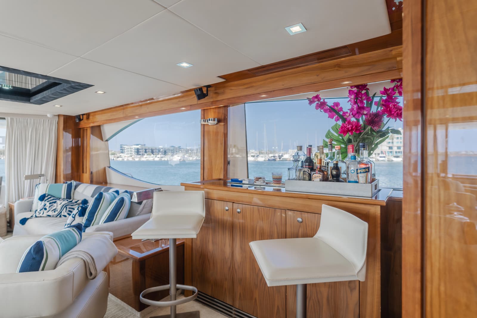 2011 Sunseeker 88 Yacht