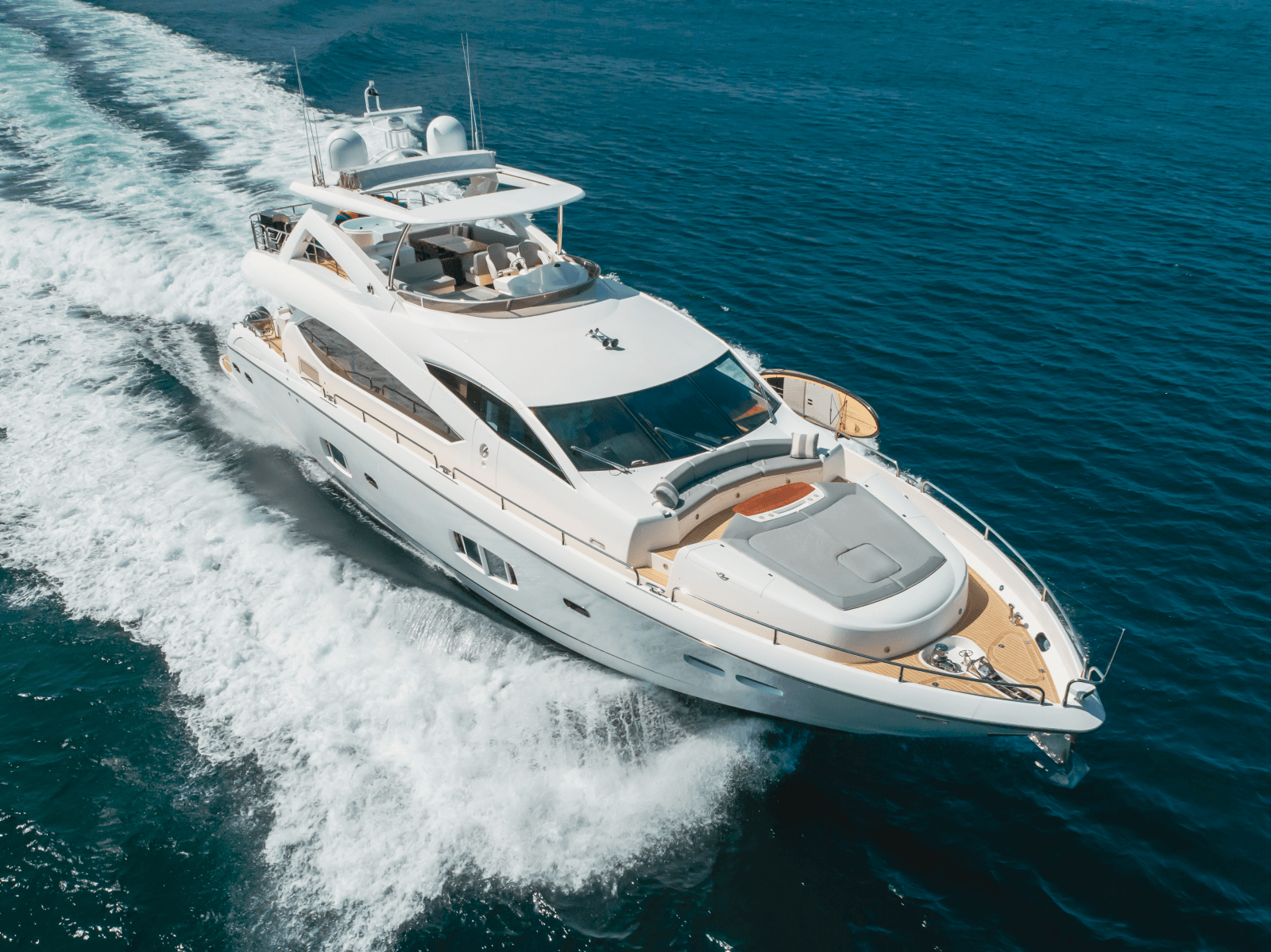 2011 Sunseeker 88 Yacht
