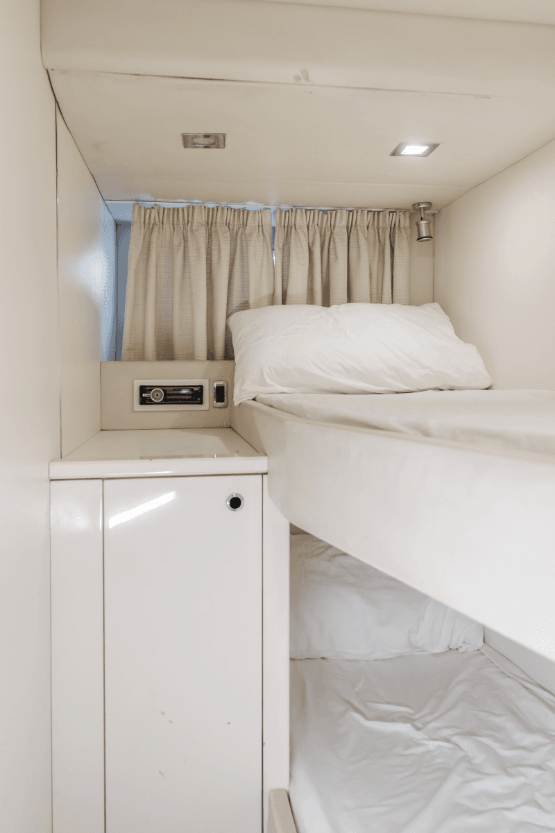 2011 Sunseeker 88 Yacht