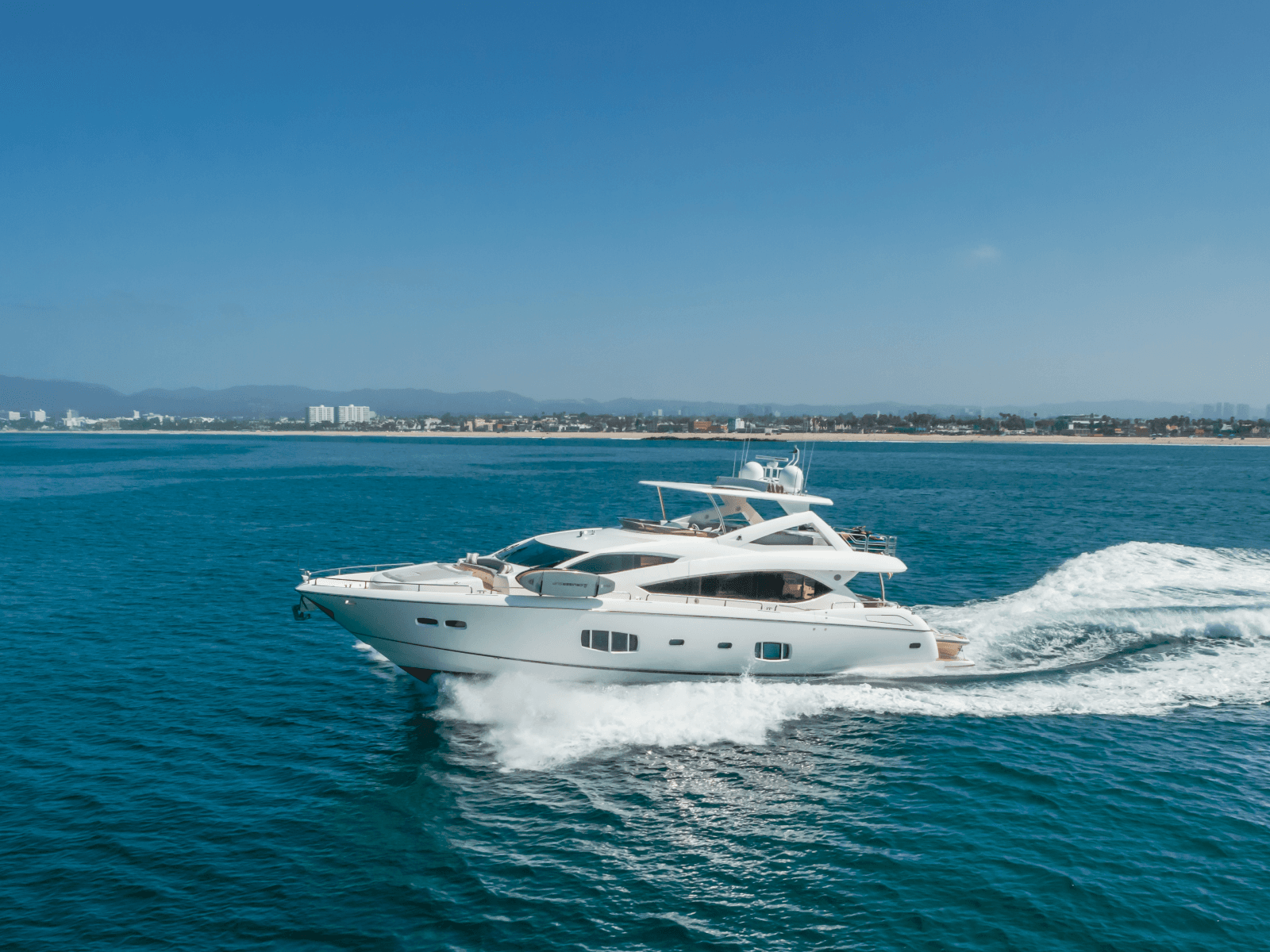 2011 Sunseeker 88 Yacht
