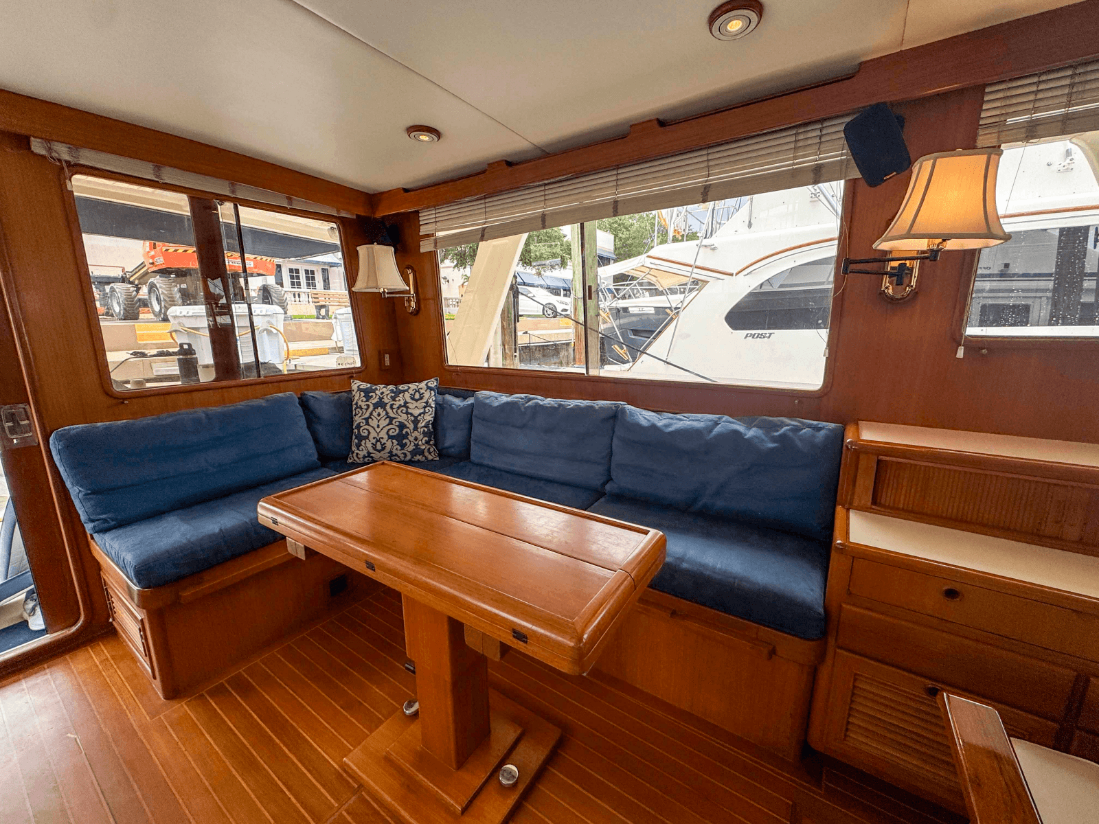 1997 Offshore Yachts Sedan