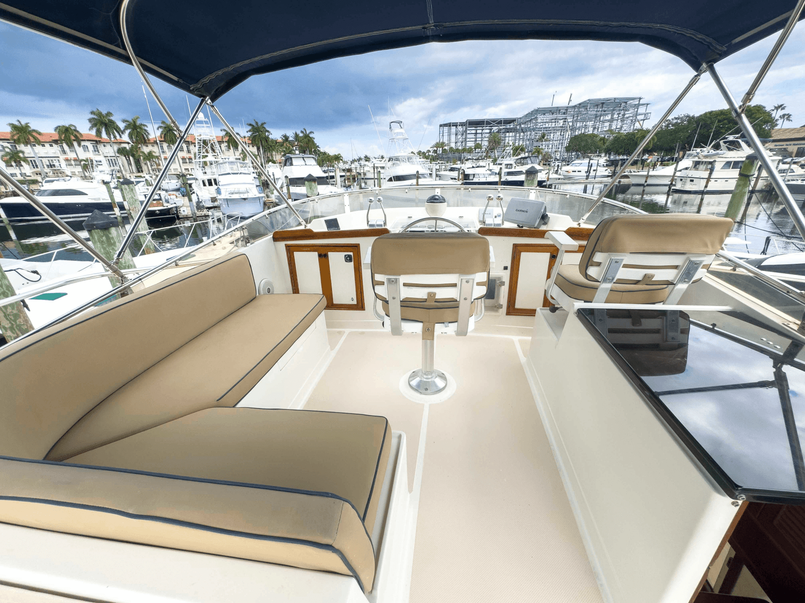 1997 Offshore Yachts Sedan