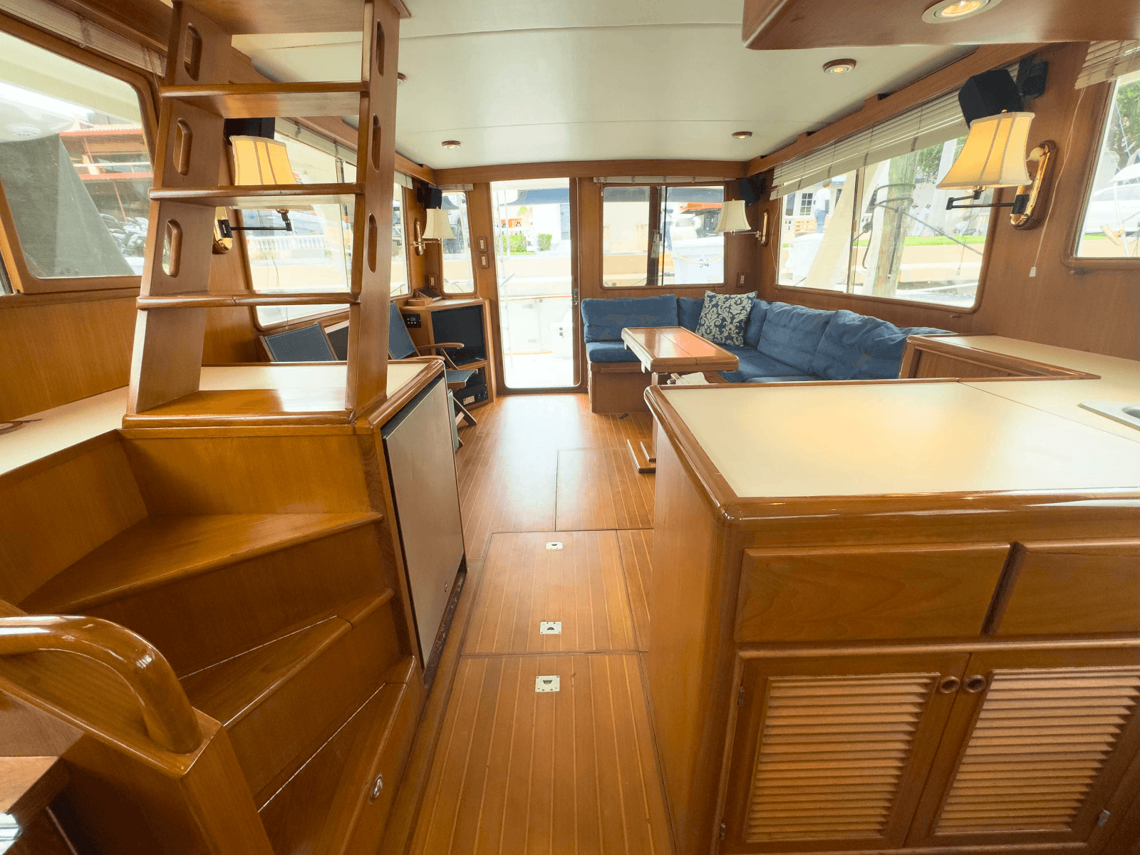 1997 Offshore Yachts Sedan