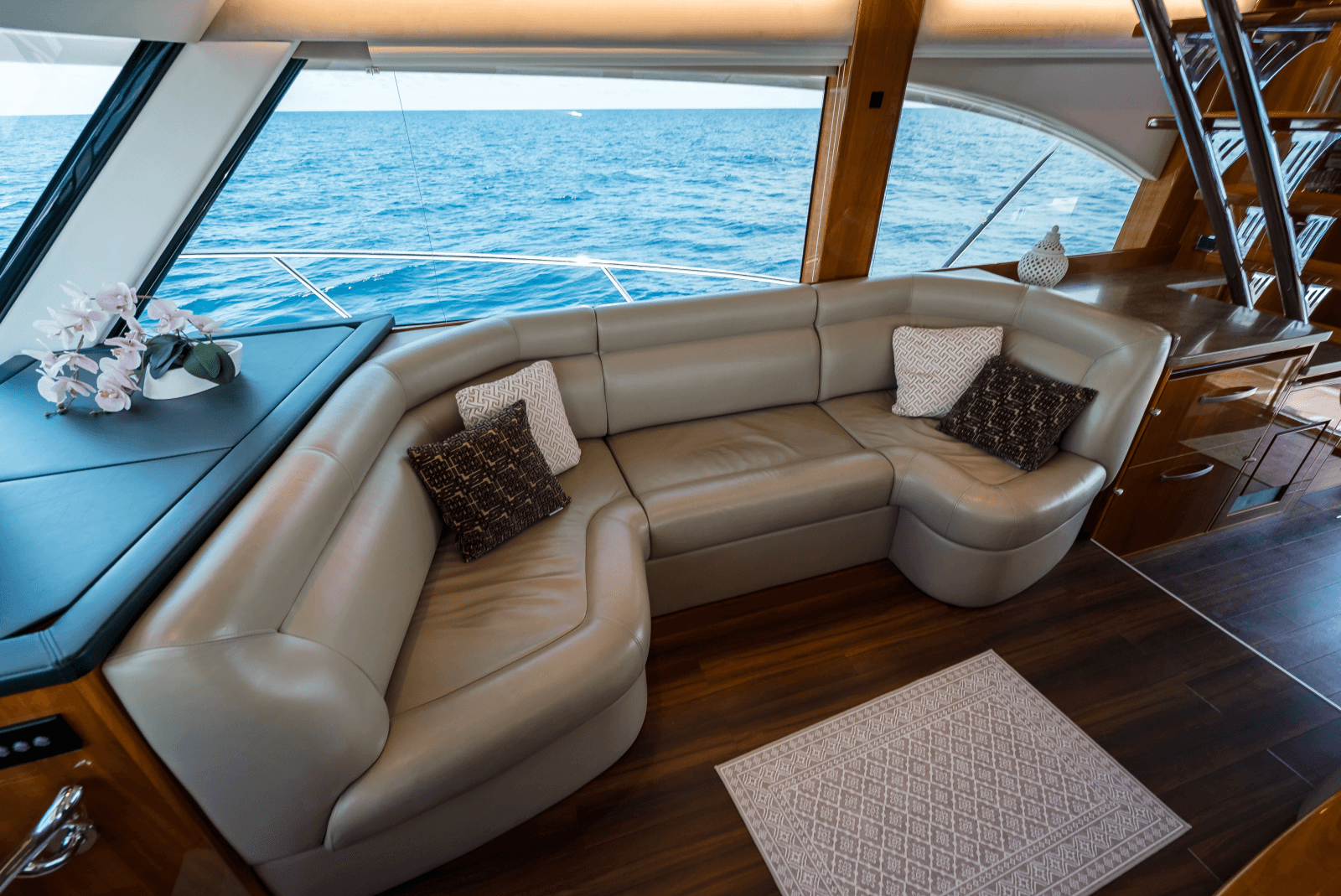 2013 Riviera 53 Enclosed Flybridge