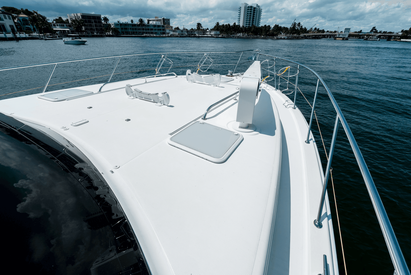 2013 Riviera 53 Enclosed Flybridge