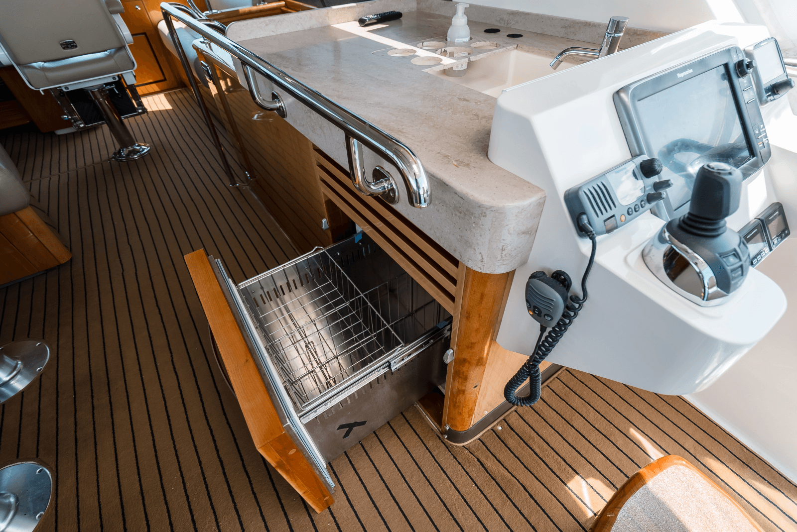 2013 Riviera 53 Enclosed Flybridge
