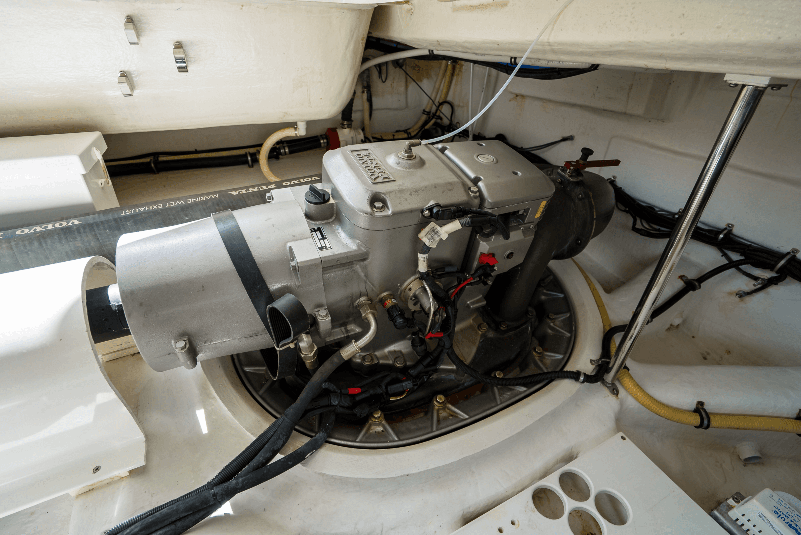 2013 Riviera 53 Enclosed Flybridge