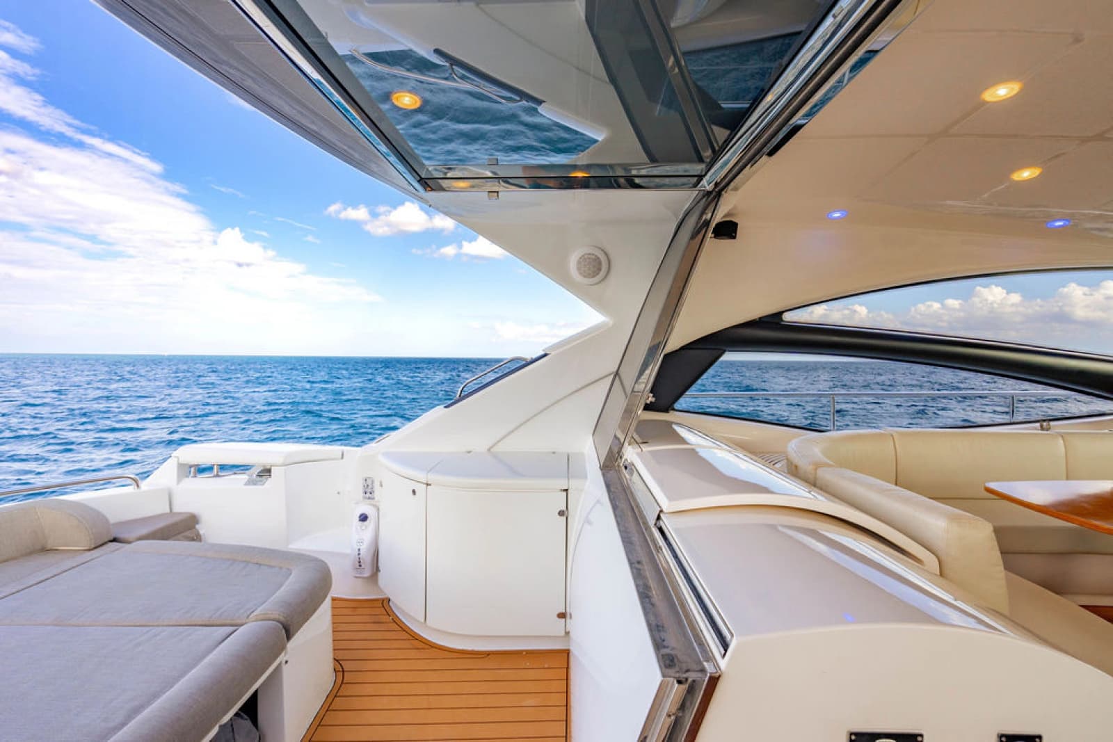 2006 Pershing 62