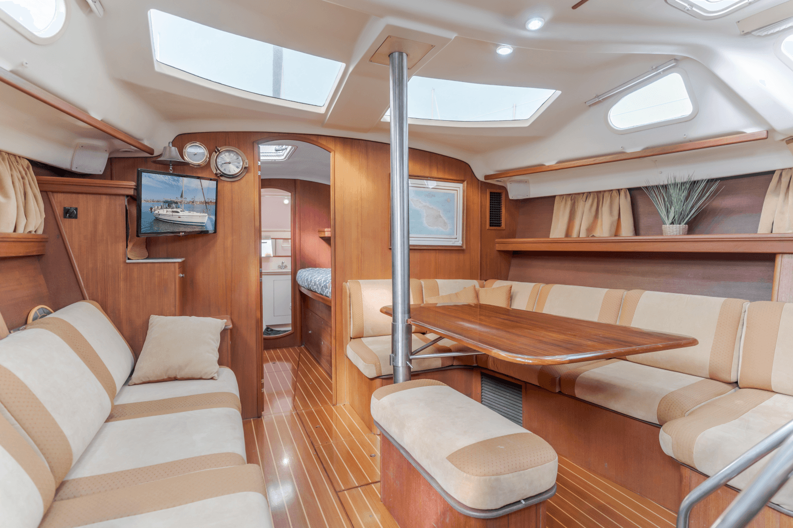 2001 Hunter Passage 450