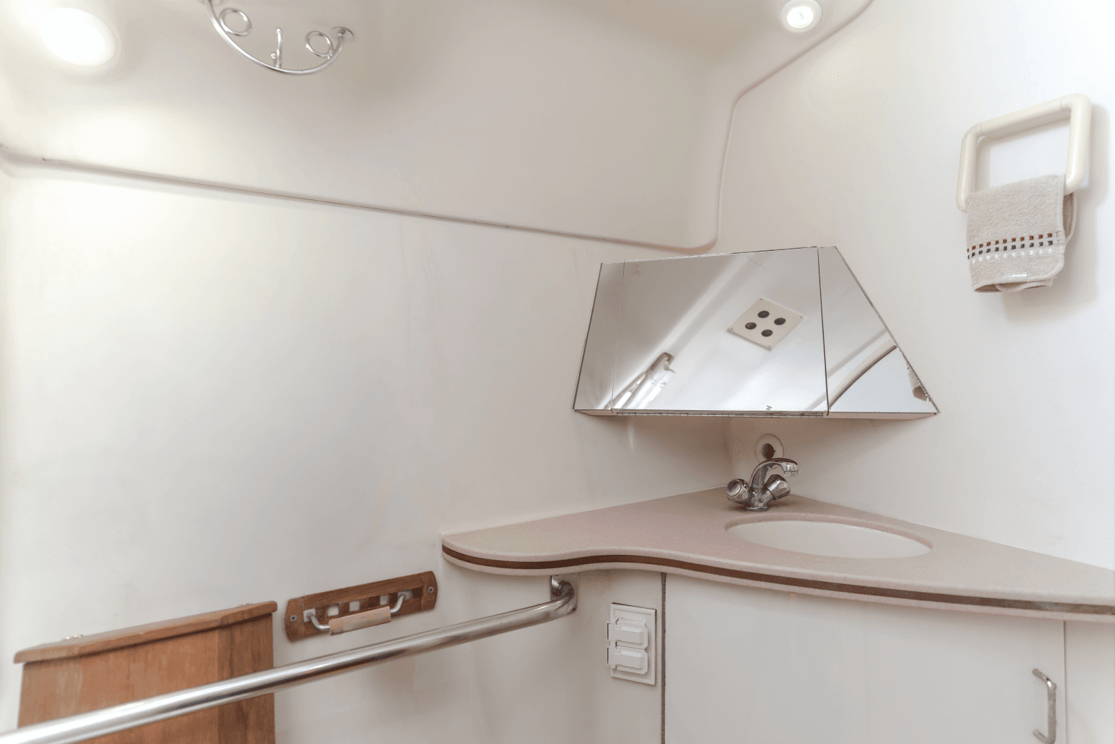 2001 Hunter Passage 450