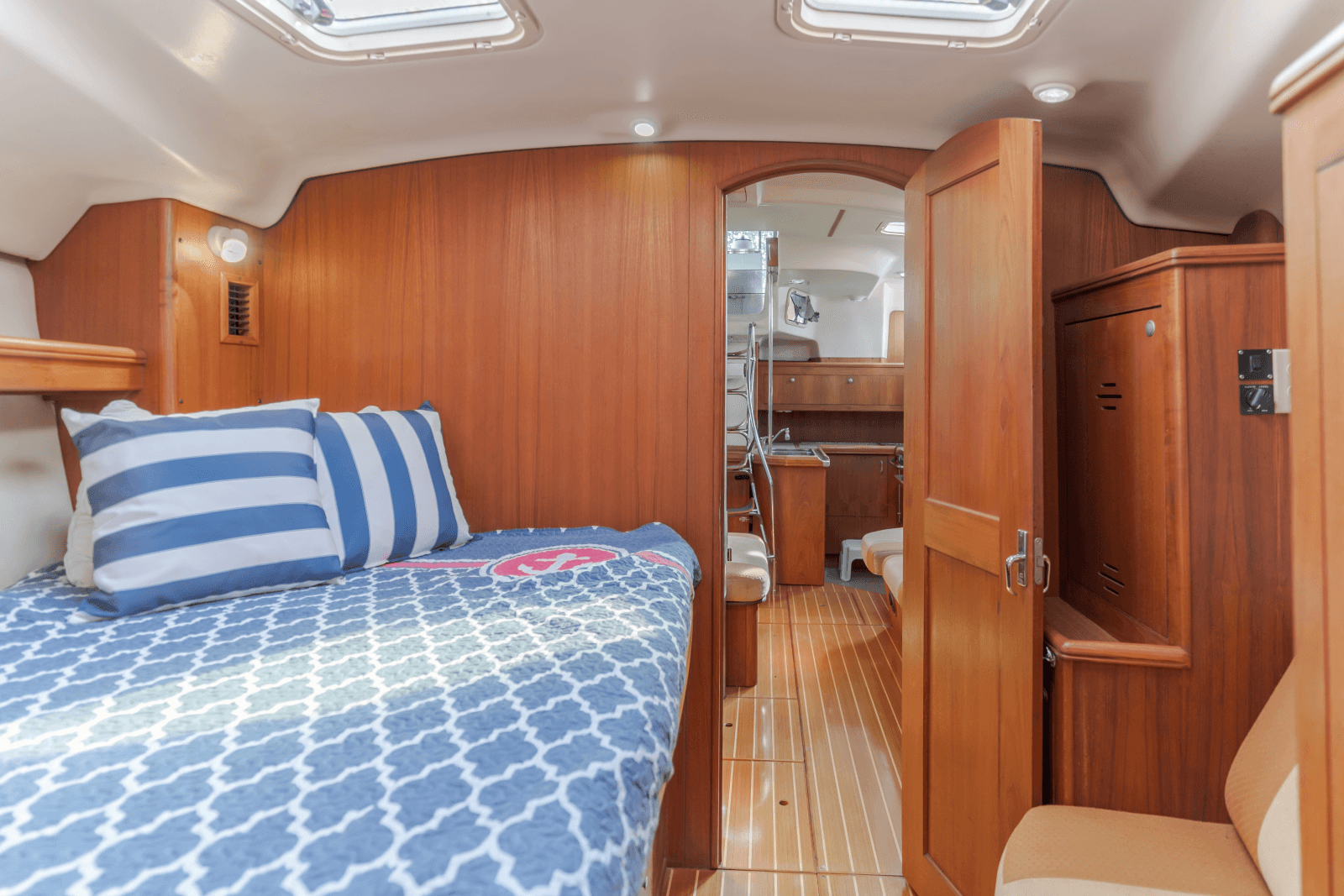 2001 Hunter Passage 450