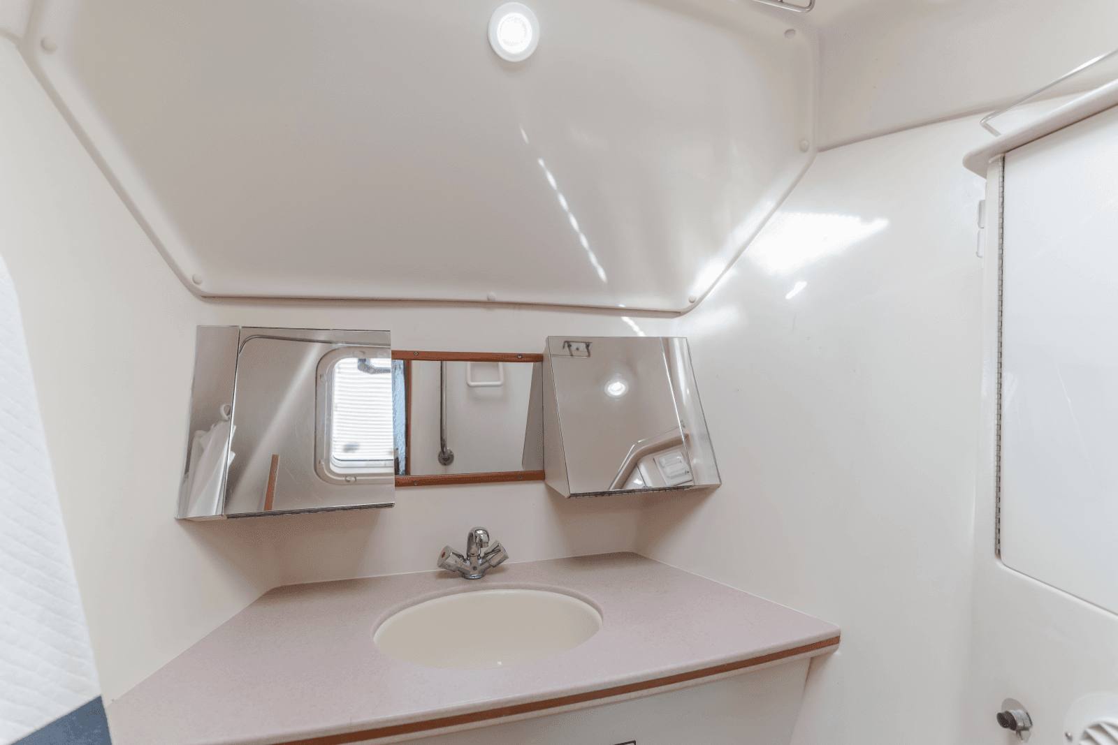 2001 Hunter Passage 450