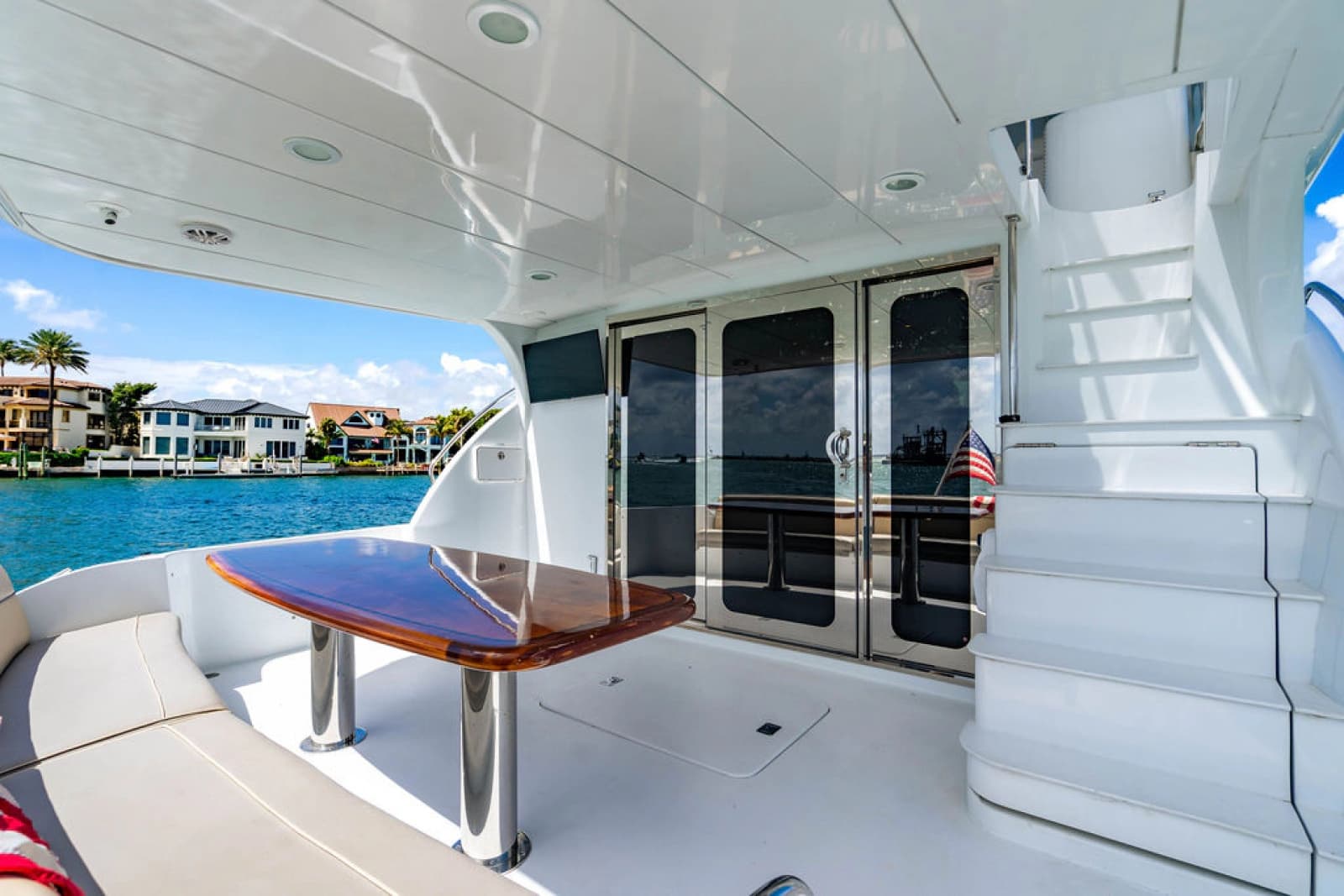 2006 Hatteras 64 Motor Yacht