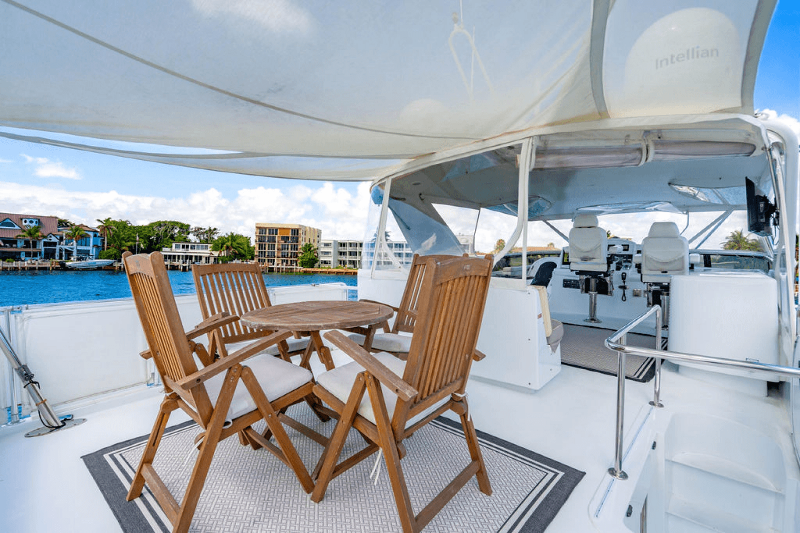 2006 Hatteras 64 Motor Yacht