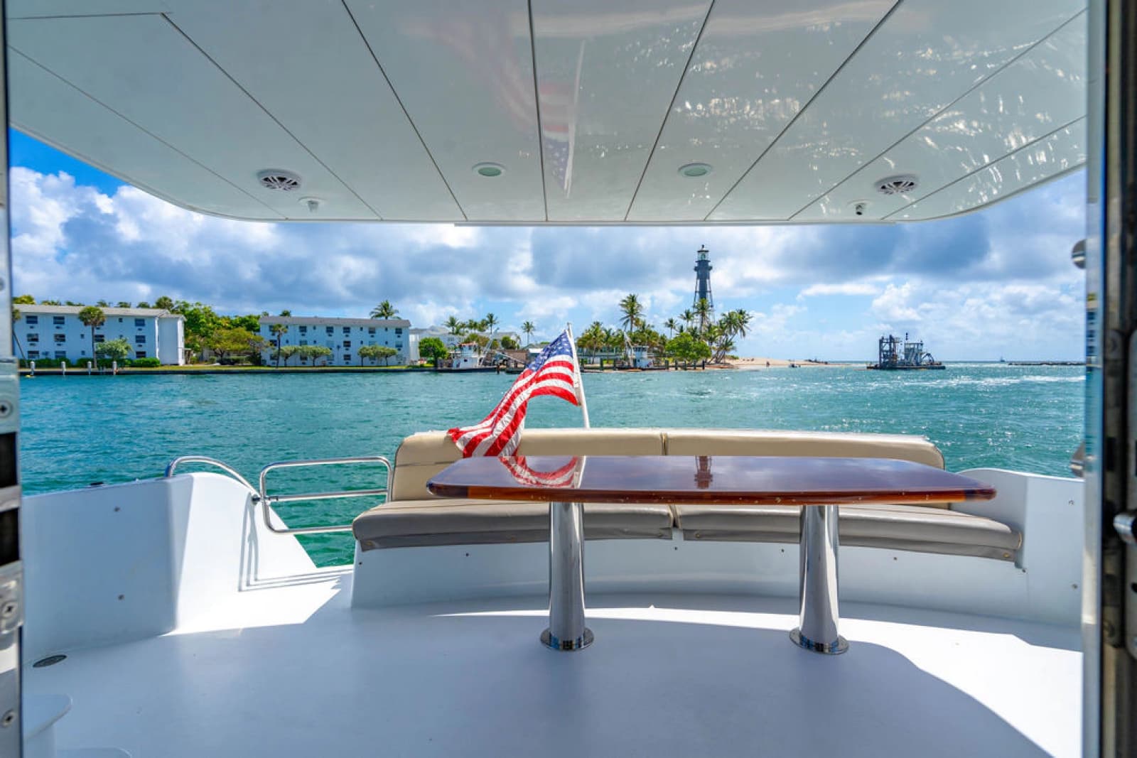 2006 Hatteras 64 Motor Yacht