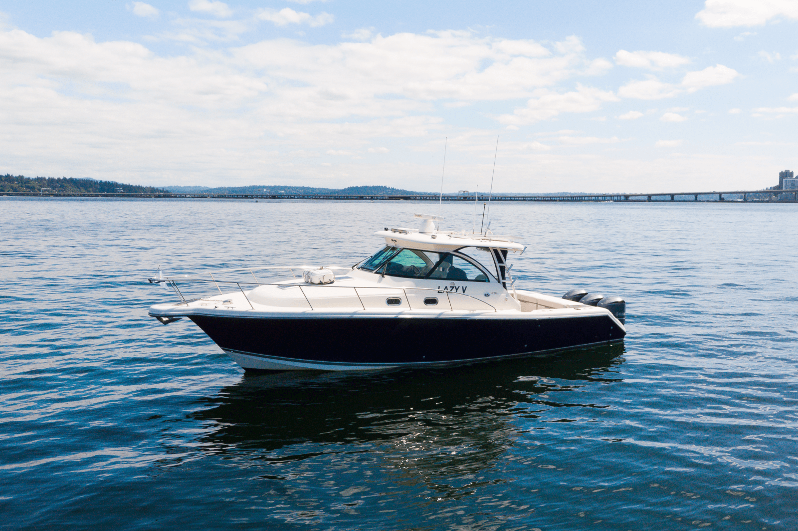 2009 Pursuit 375 OS