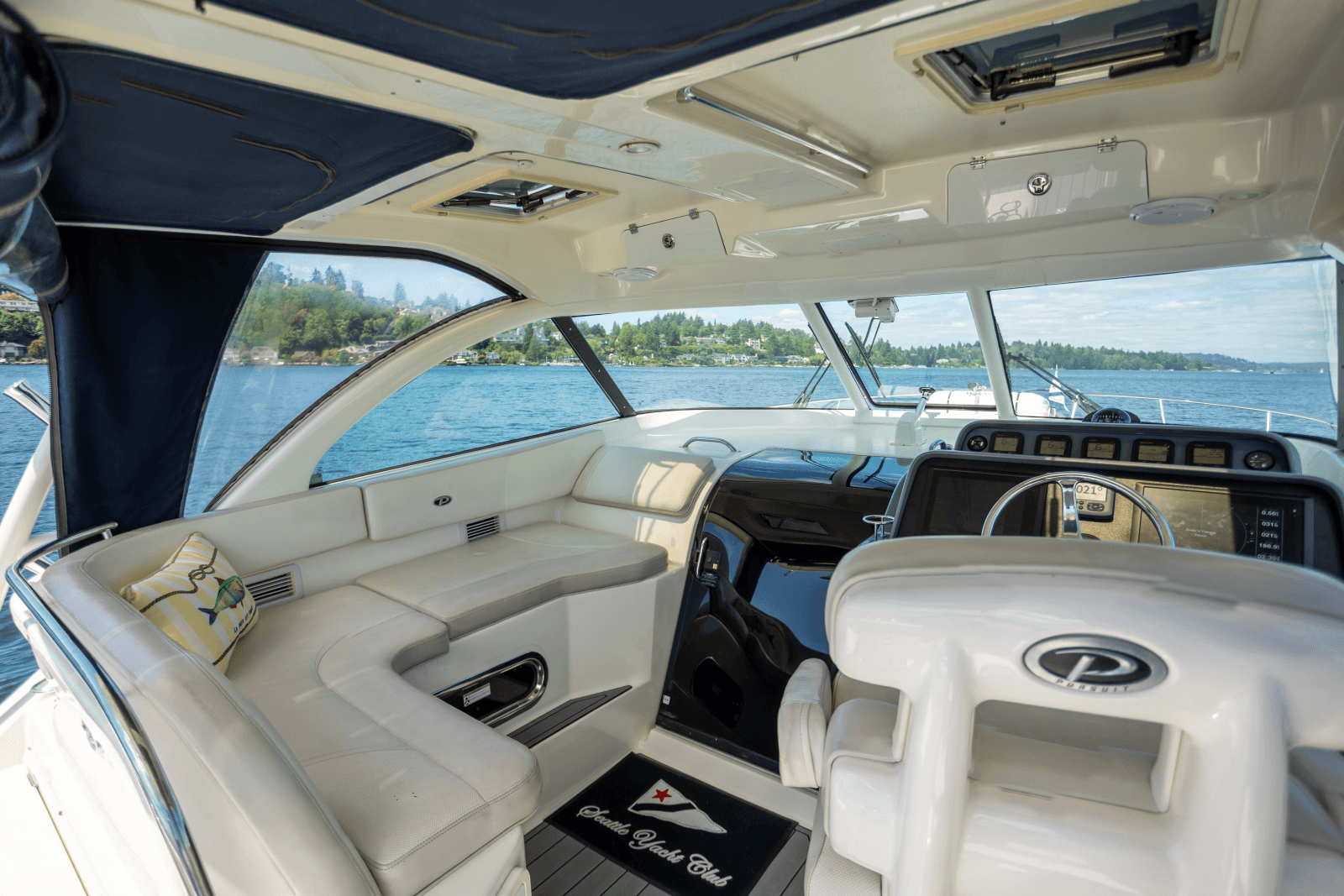2009 Pursuit 375 OS