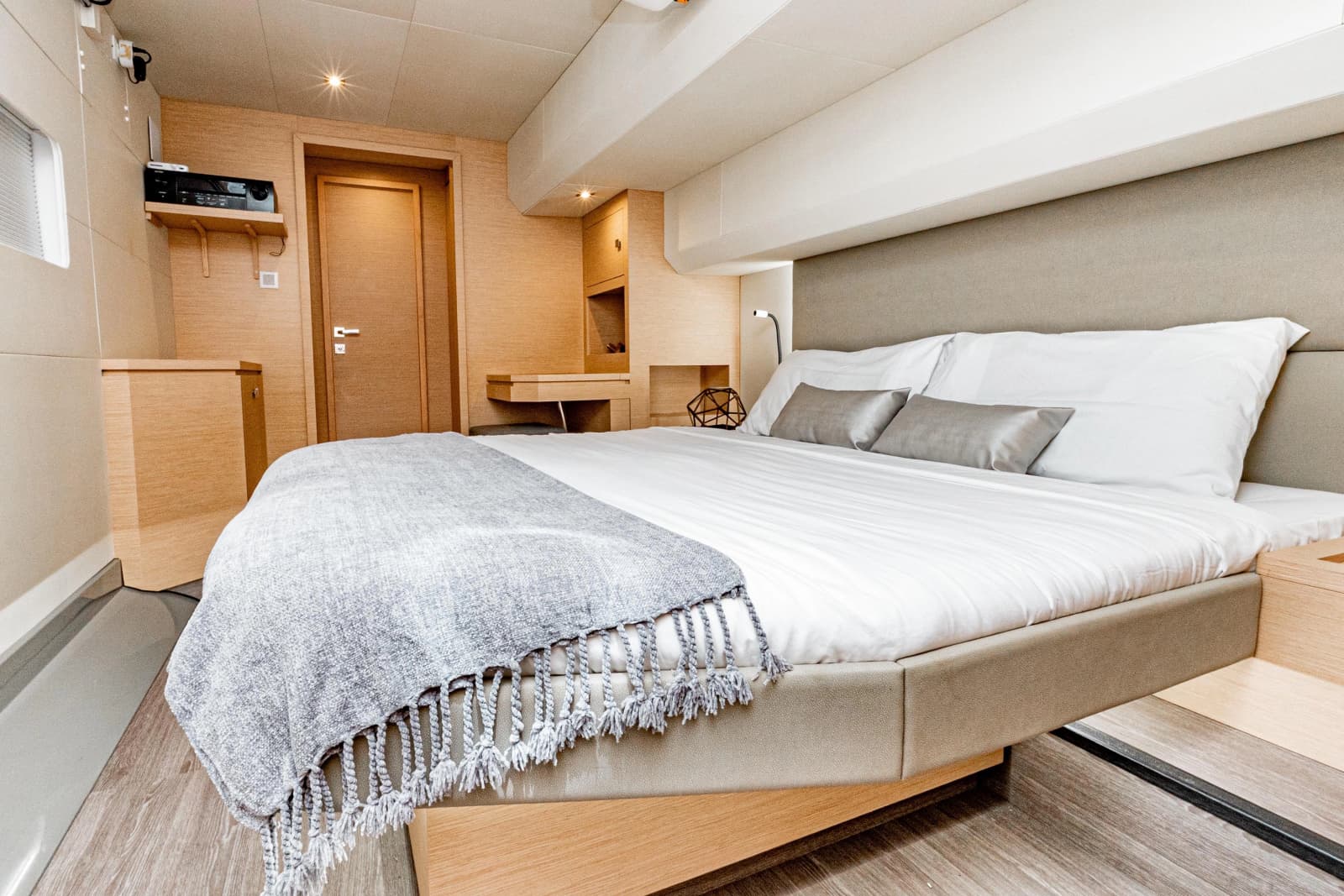 2020 Fountaine Pajot MY6