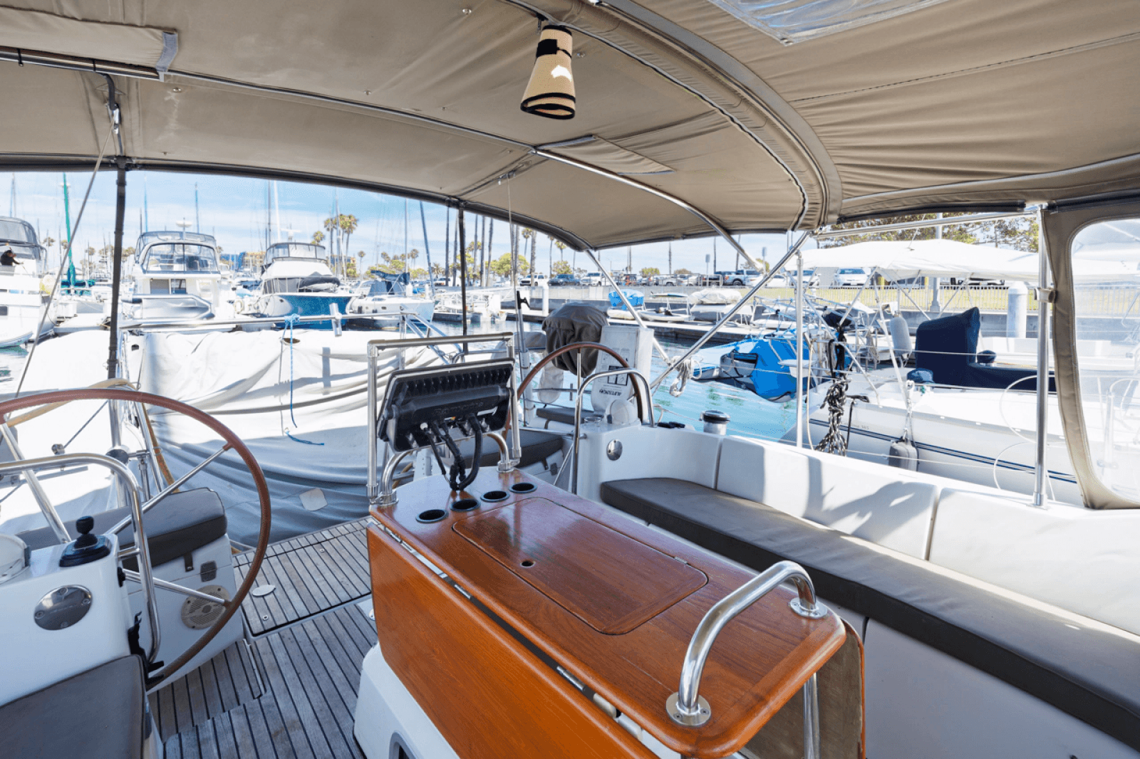 2011 Jeanneau Sun Odyssey 44i