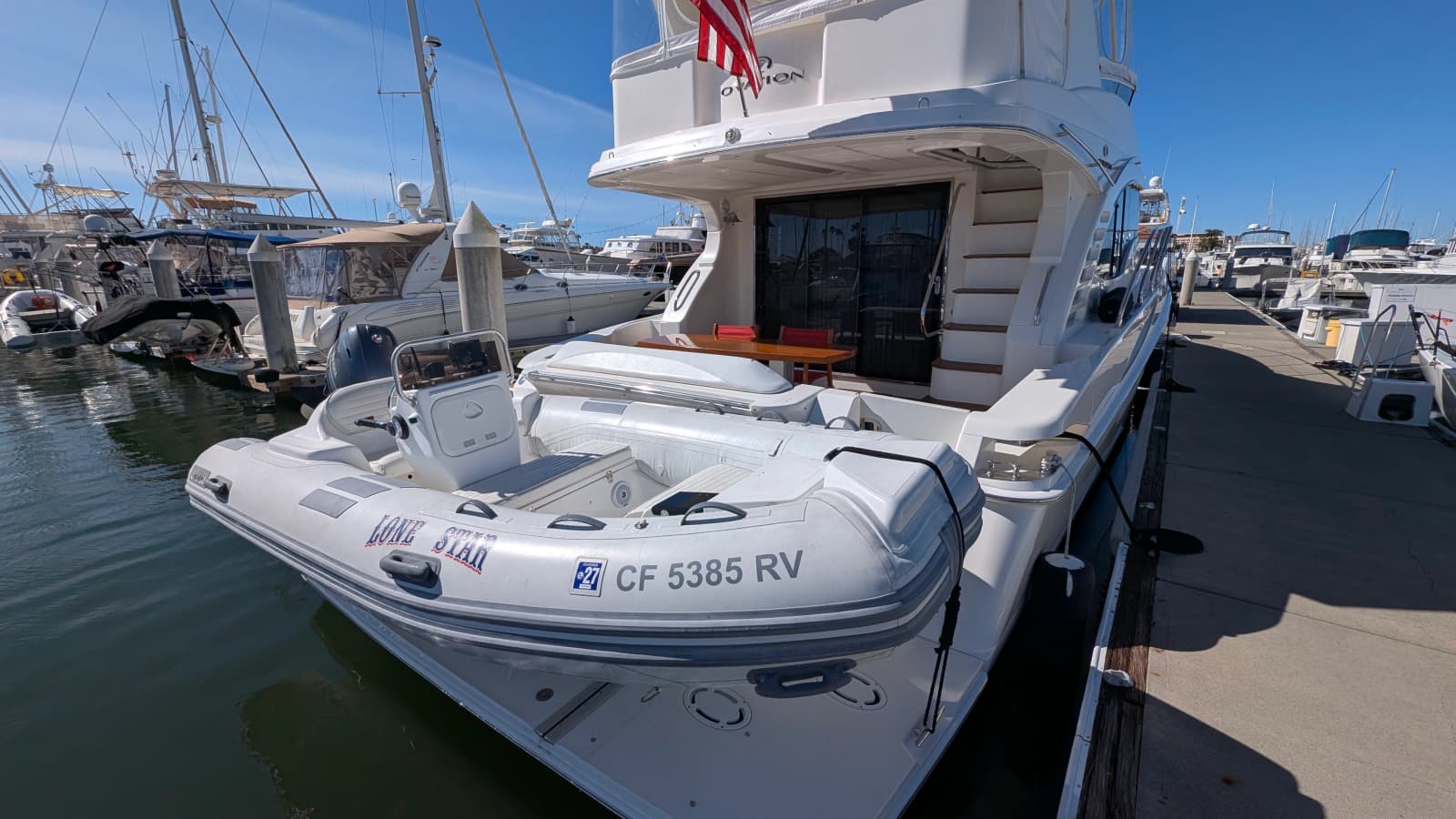 2010 Ovation Flybridge