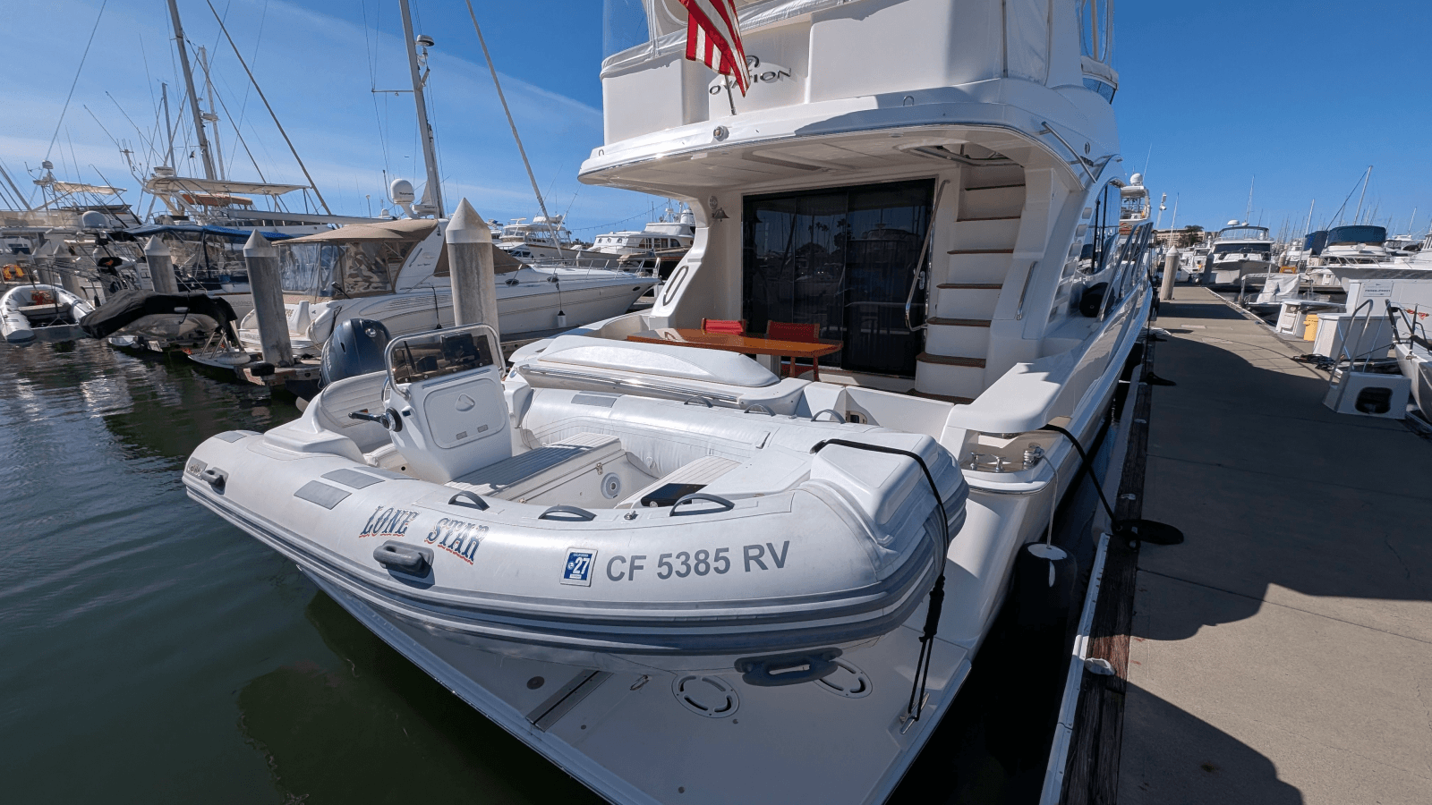 2010 Ovation Flybridge