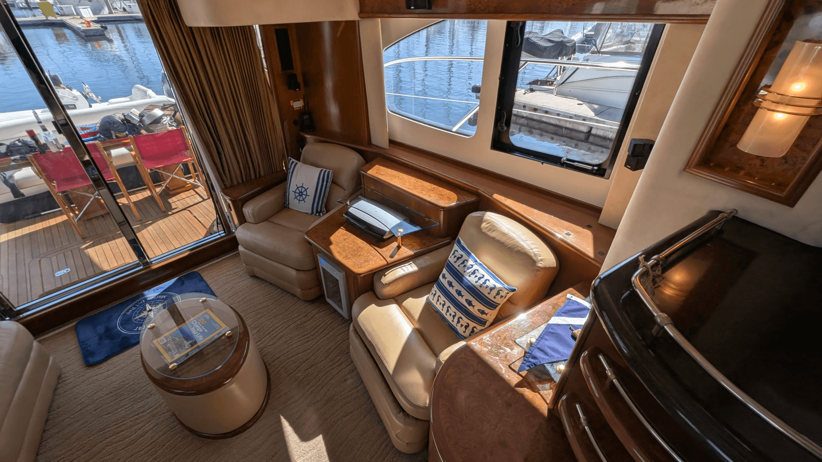 2010 Ovation Flybridge
