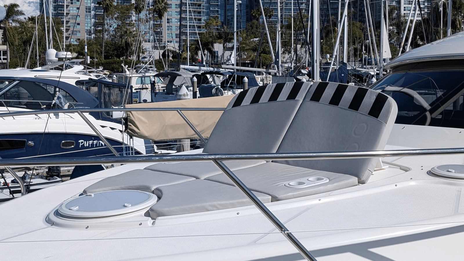 2010 Ovation Flybridge