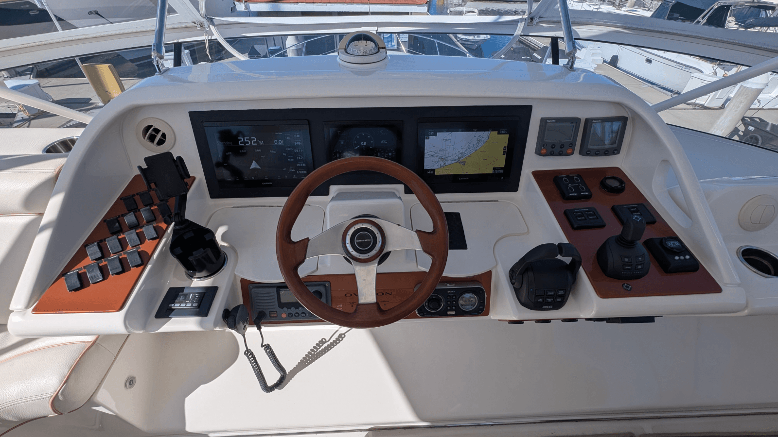 2010 Ovation Flybridge