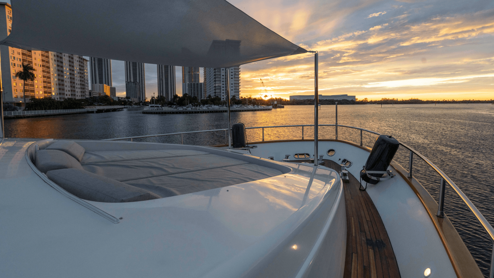 2005 Sanlorenzo SL82