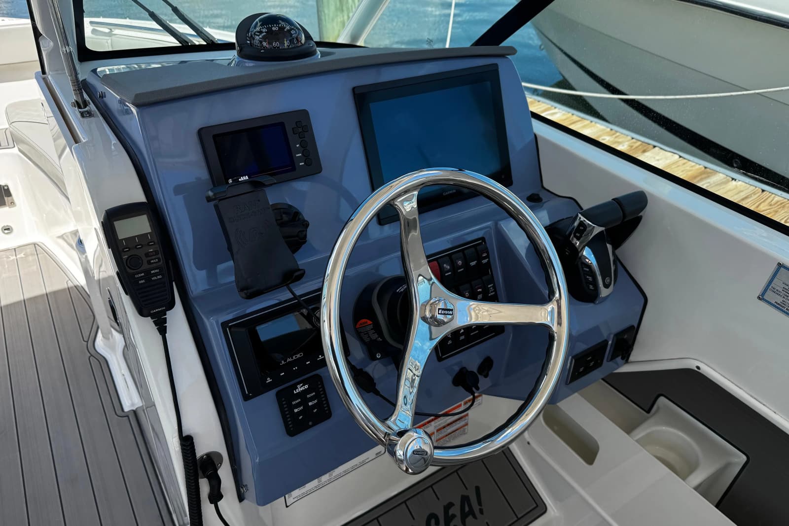 2023 Pursuit DC 266 Dual Console