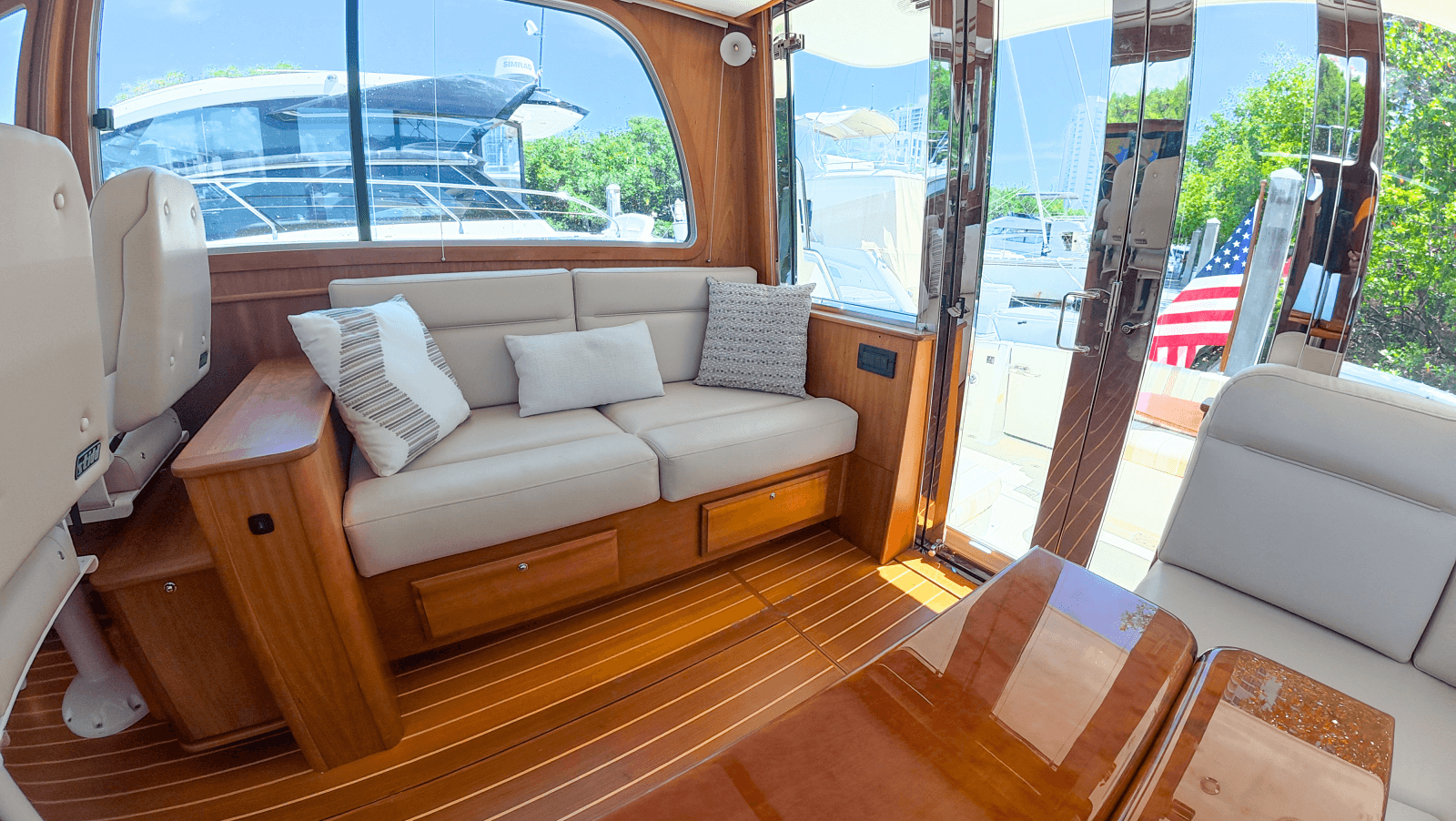 2019 Sabre 42 Salon Express