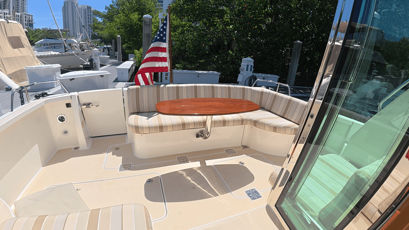 2019 Sabre 42 Salon Express
