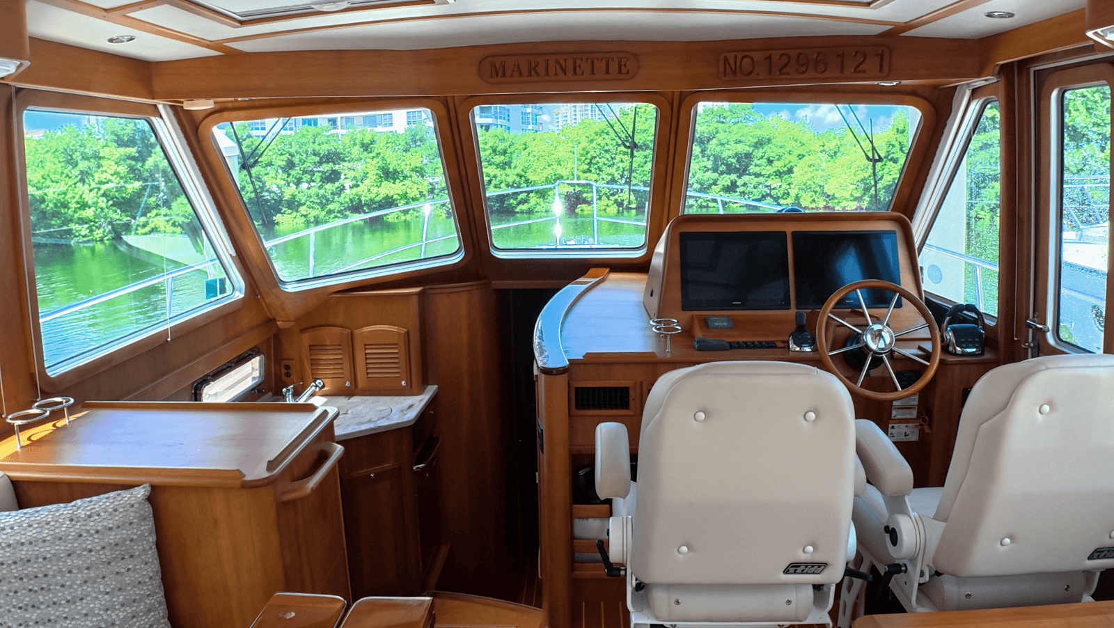 2019 Sabre 42 Salon Express