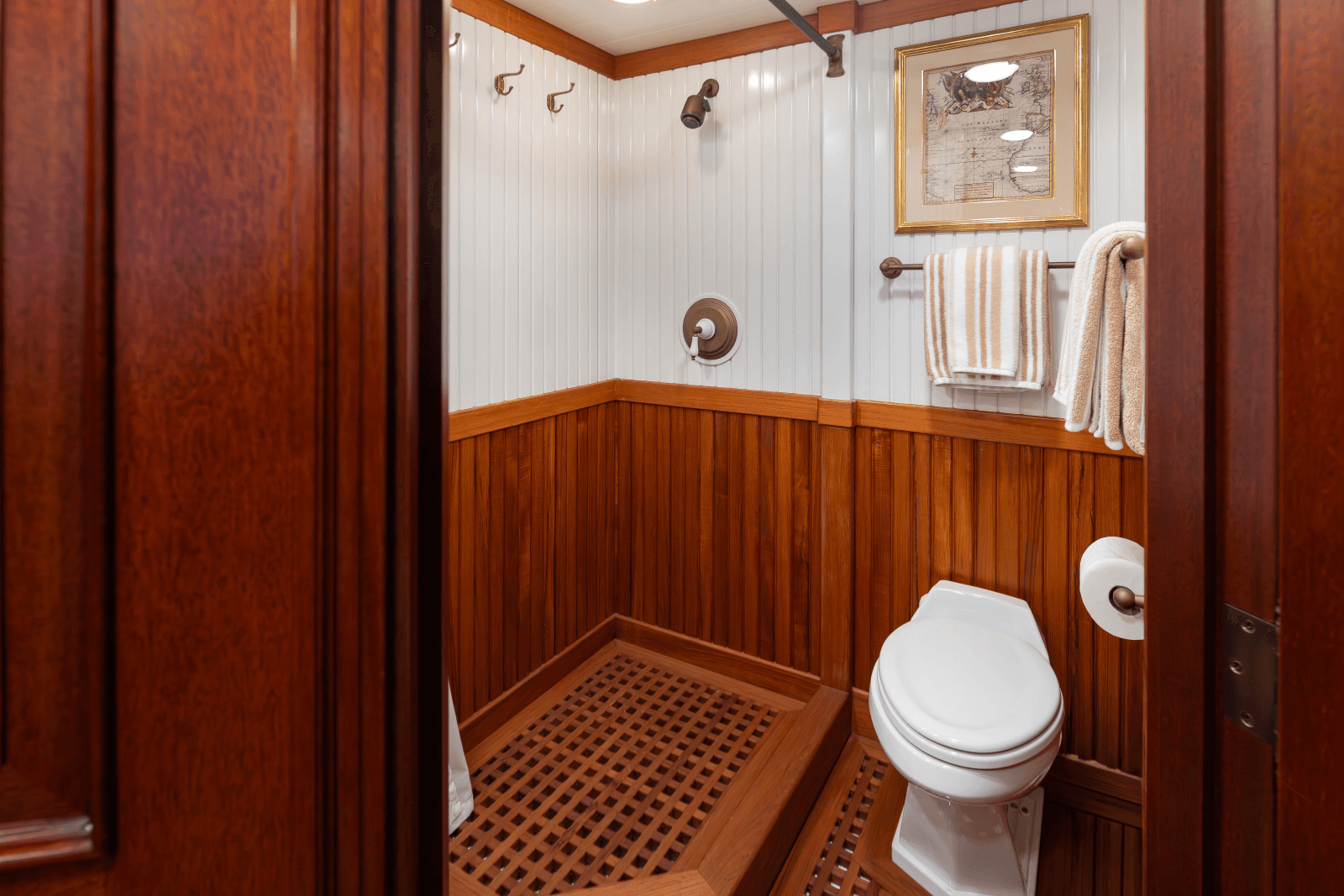 1989 Delta Marine Flybridge Motoryacht