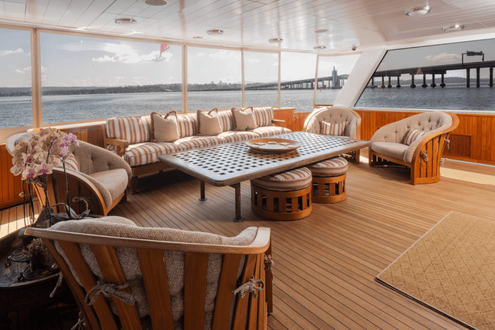 1989 Delta Marine Flybridge Motoryacht