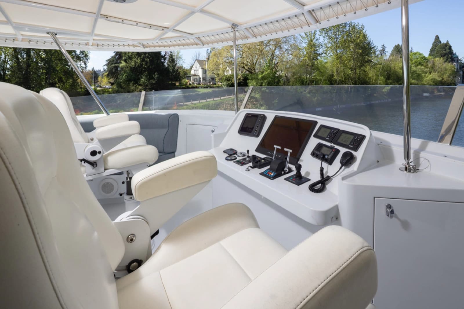 1989 Delta Marine Flybridge Motoryacht