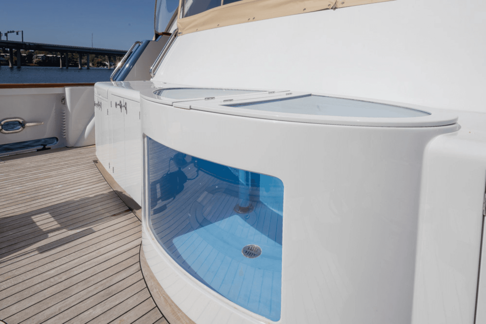 1989 Delta Marine Flybridge Motoryacht