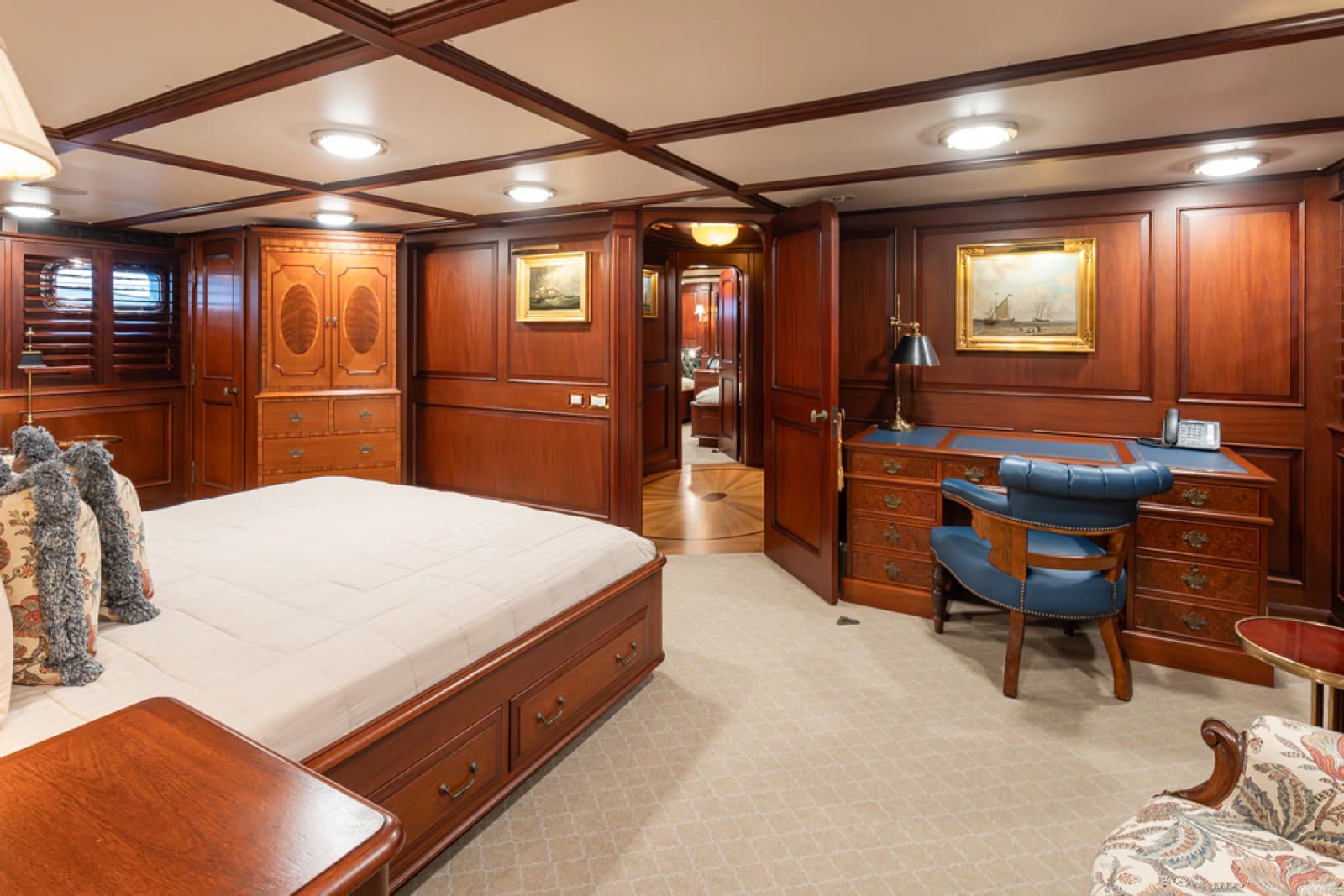 1989 Delta Marine Flybridge Motoryacht