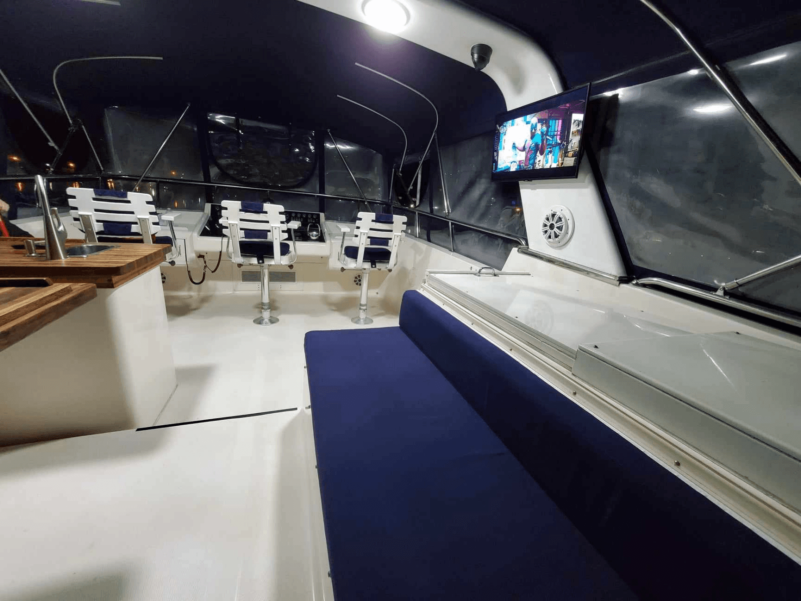 1990 Viking 63 Motor Yacht