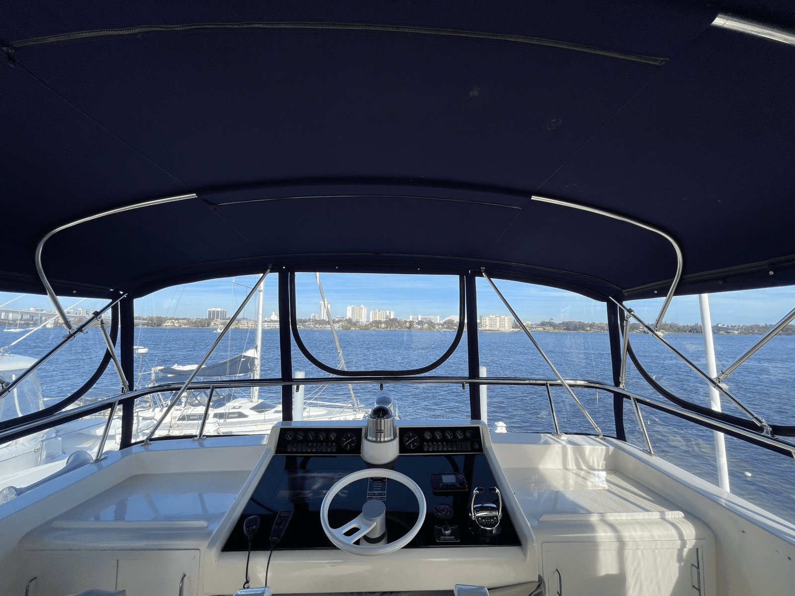 1990 Viking 63 Motor Yacht
