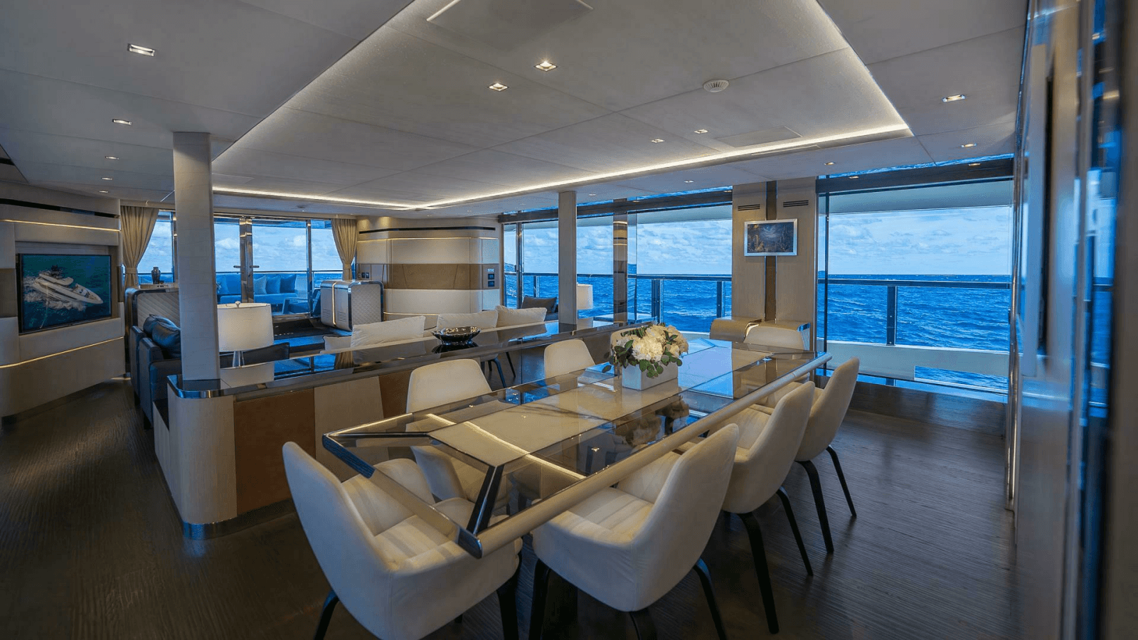 2017 Mangusta Oceano 42