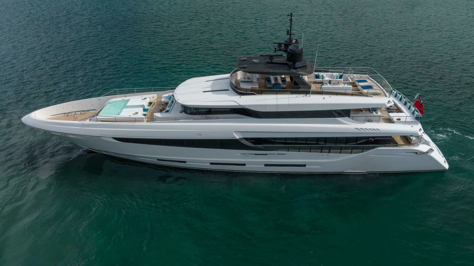 2017 Mangusta Oceano 42