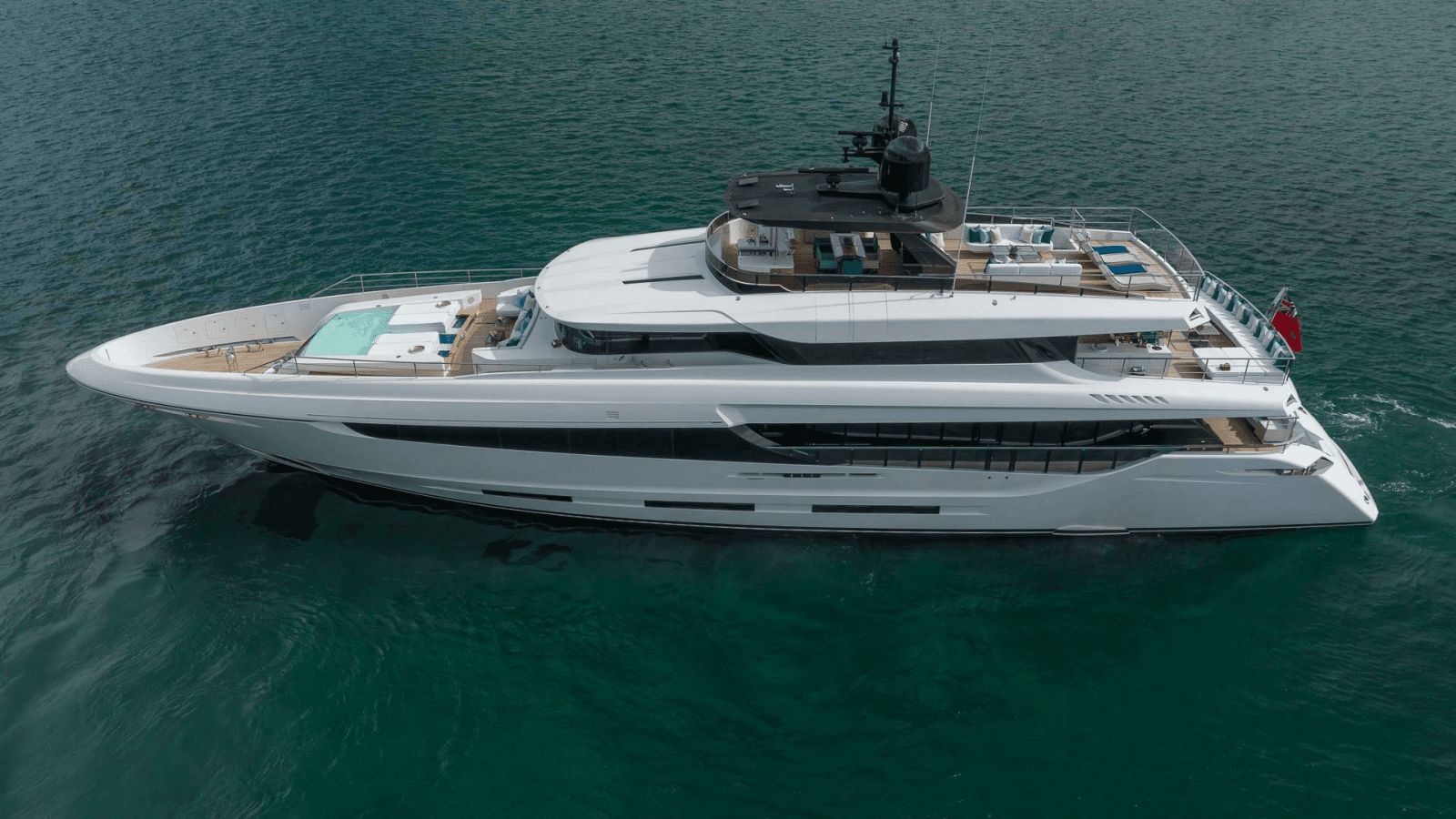 2017 Mangusta Oceano 42