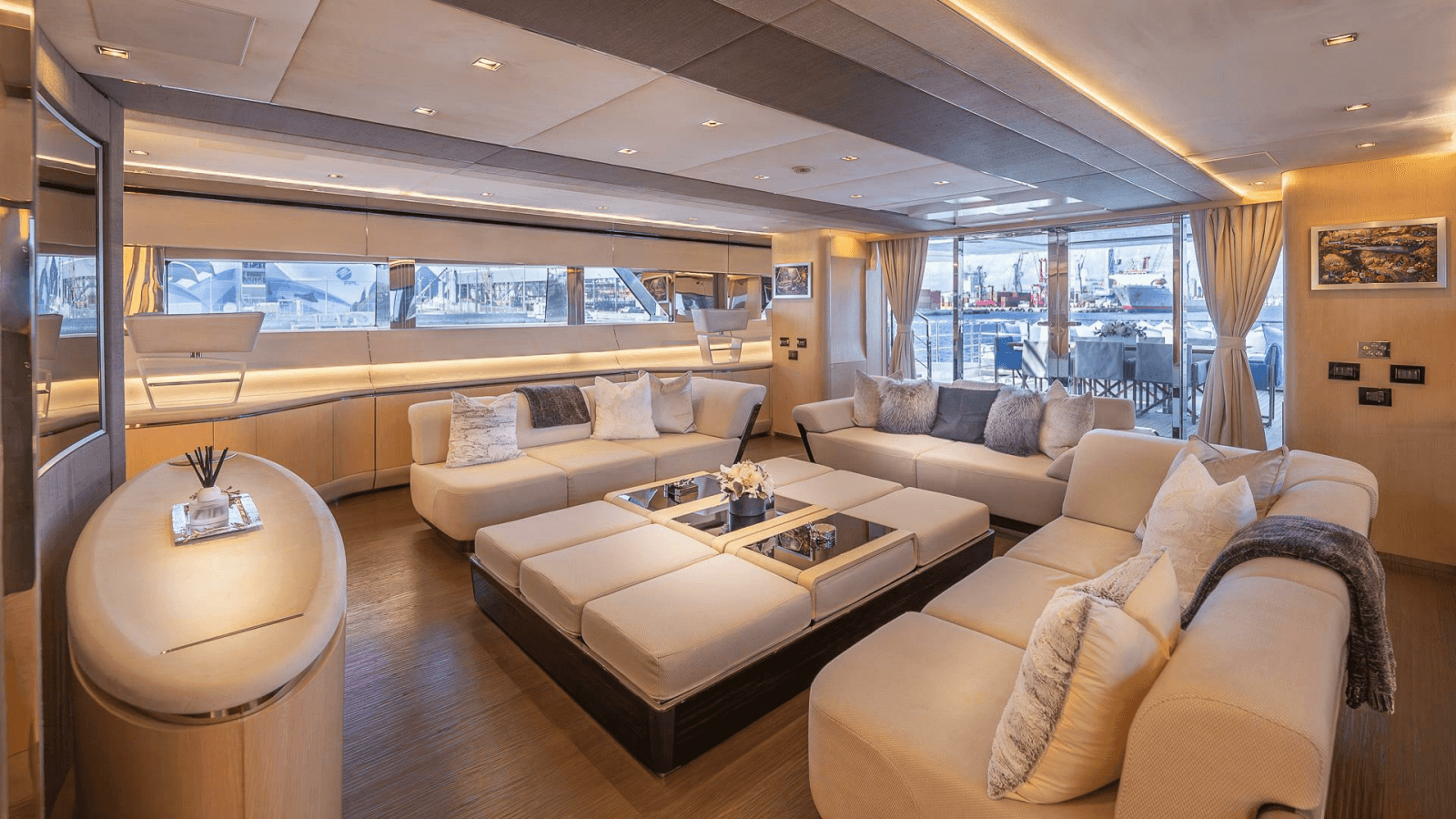 2017 Mangusta Oceano 42